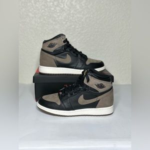 Air Jordan 1 Retro OG High Palomino GS Size 4.5Y